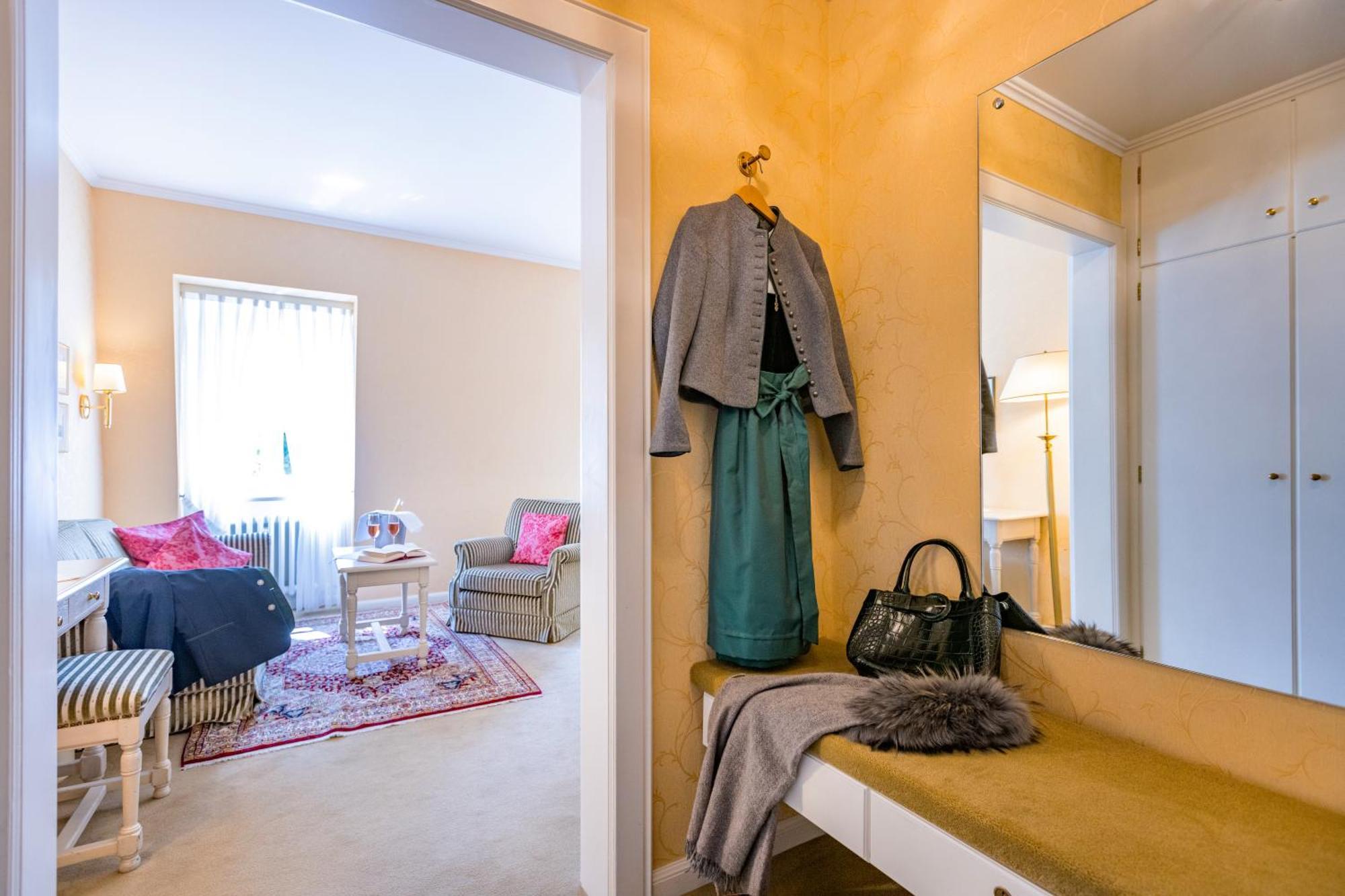 Romantik Hotel Zehntkeller Ипхофен Екстериор снимка