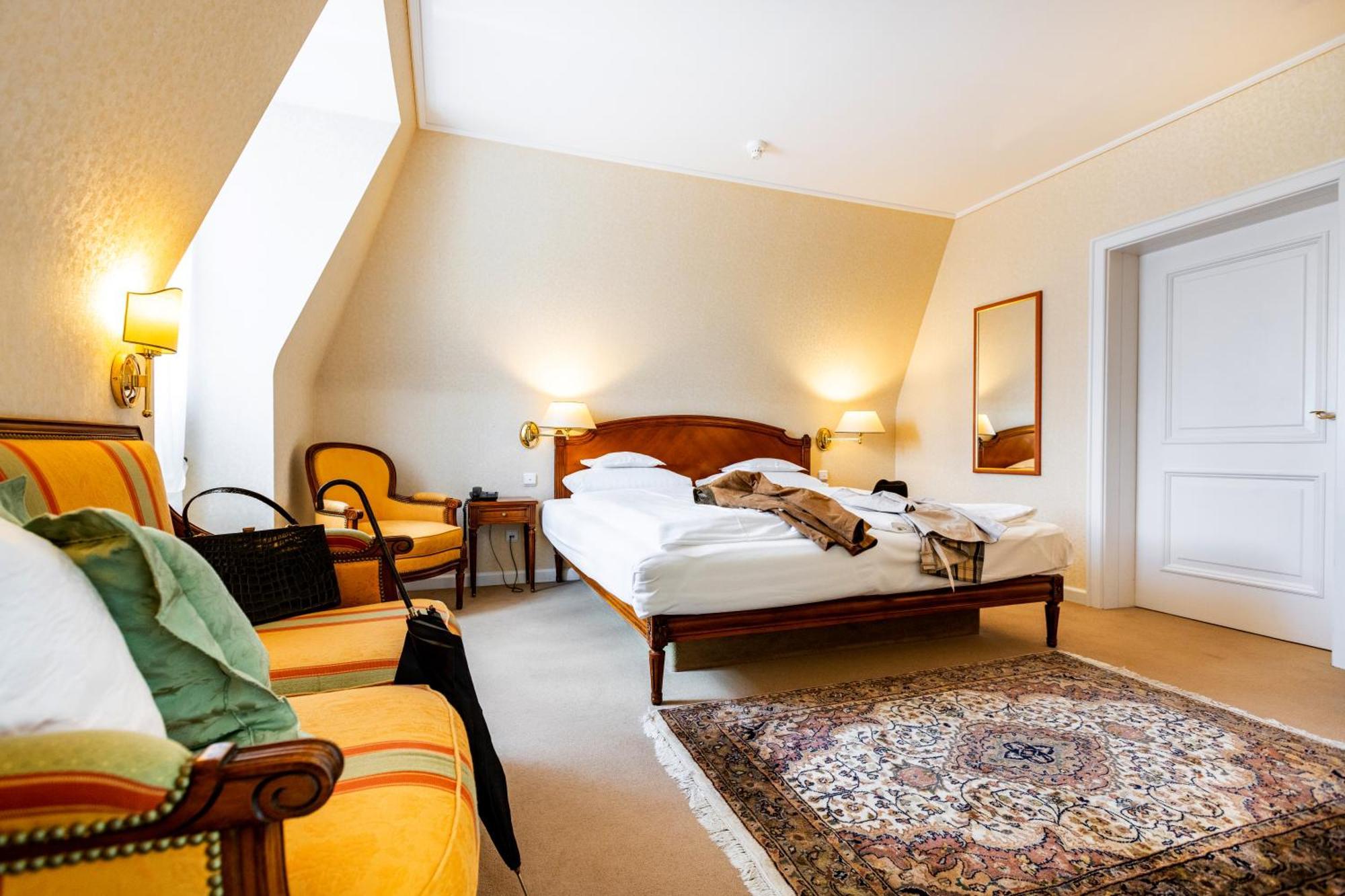 Romantik Hotel Zehntkeller Ипхофен Екстериор снимка