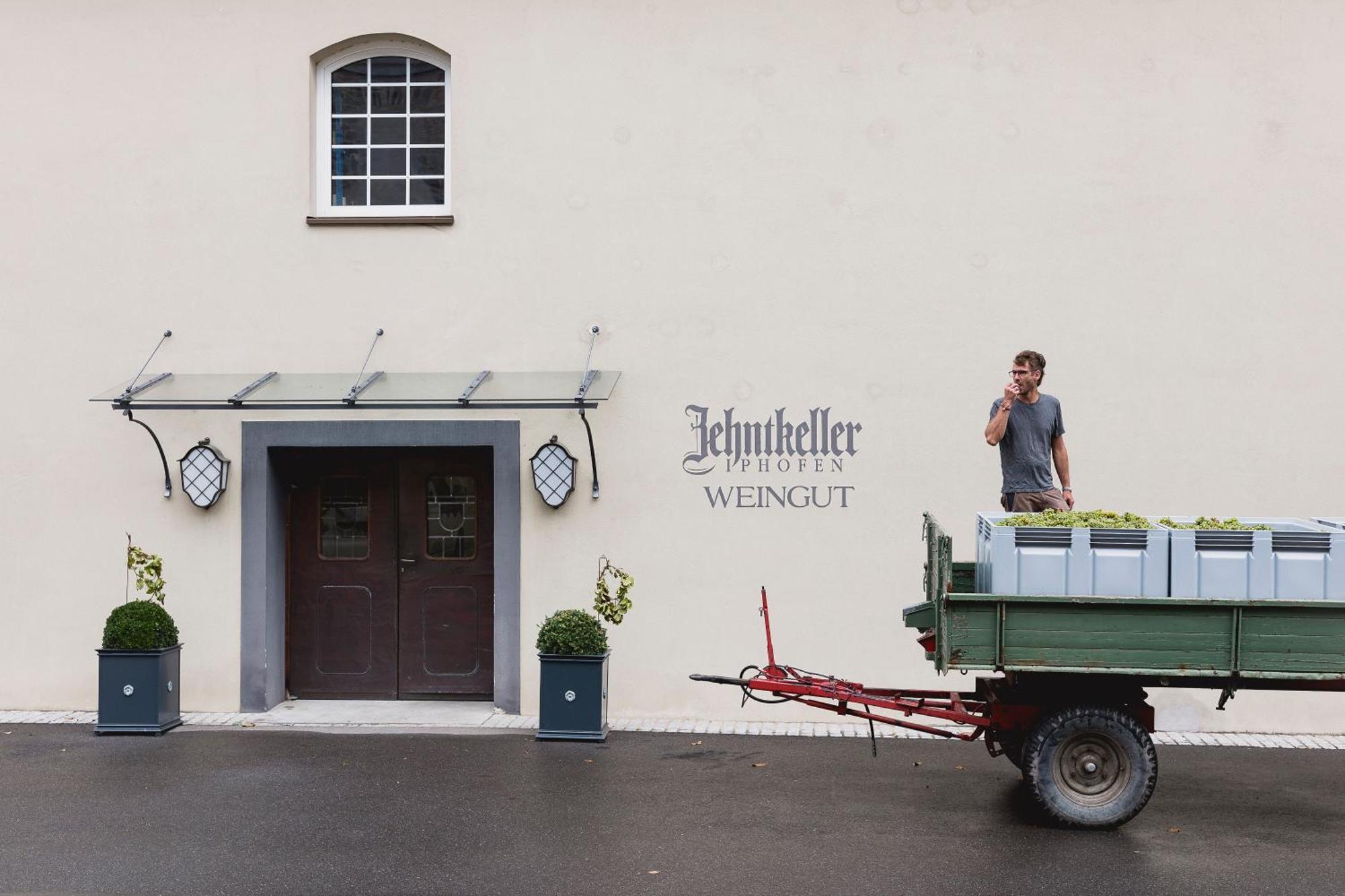 Romantik Hotel Zehntkeller Ипхофен Екстериор снимка