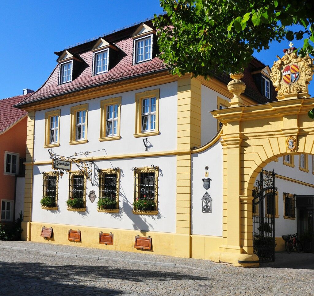 Romantik Hotel Zehntkeller Ипхофен Екстериор снимка